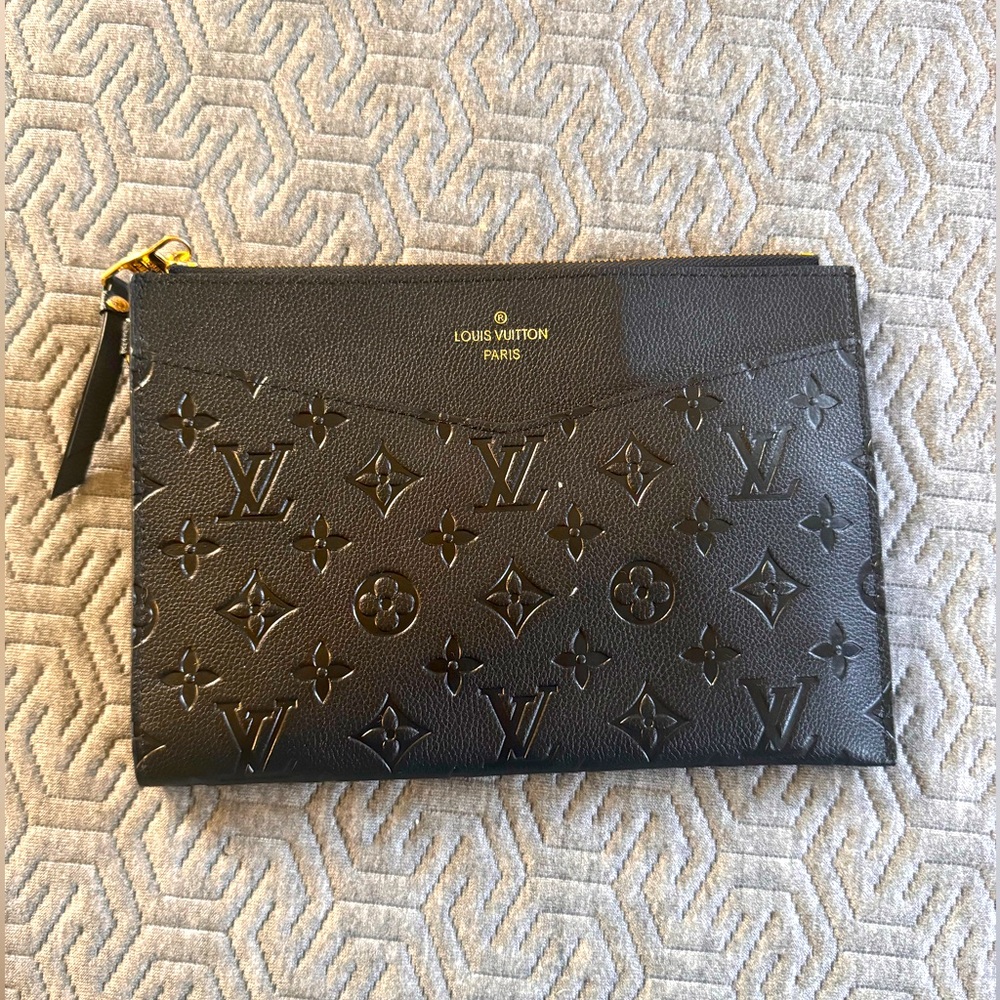 DESIGNER INSPIRED Clutch/Wristlet